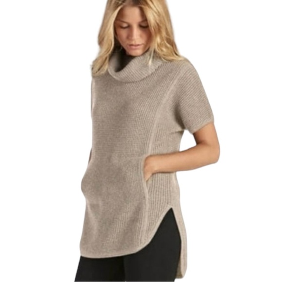 UGG Taupe Tan Selby Cable Knit Turtleneck Tunic Sweater Mini Dress size Medium - Picture 1 of 10